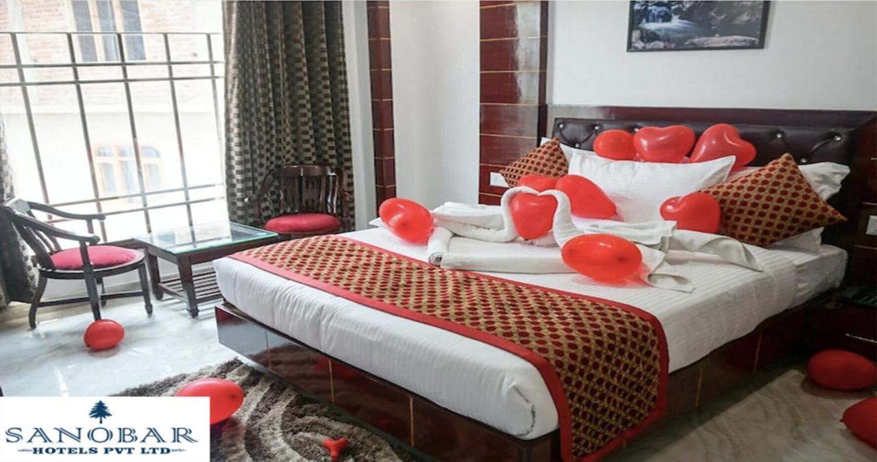 Hotel White Grand Shimla - In City Centre - A Centrally Ac Hotel Ngoại thất bức ảnh