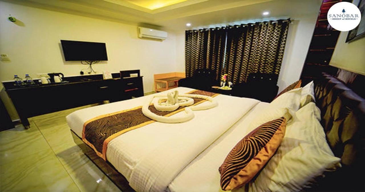 Hotel White Grand Shimla - In City Centre - A Centrally Ac Hotel Ngoại thất bức ảnh