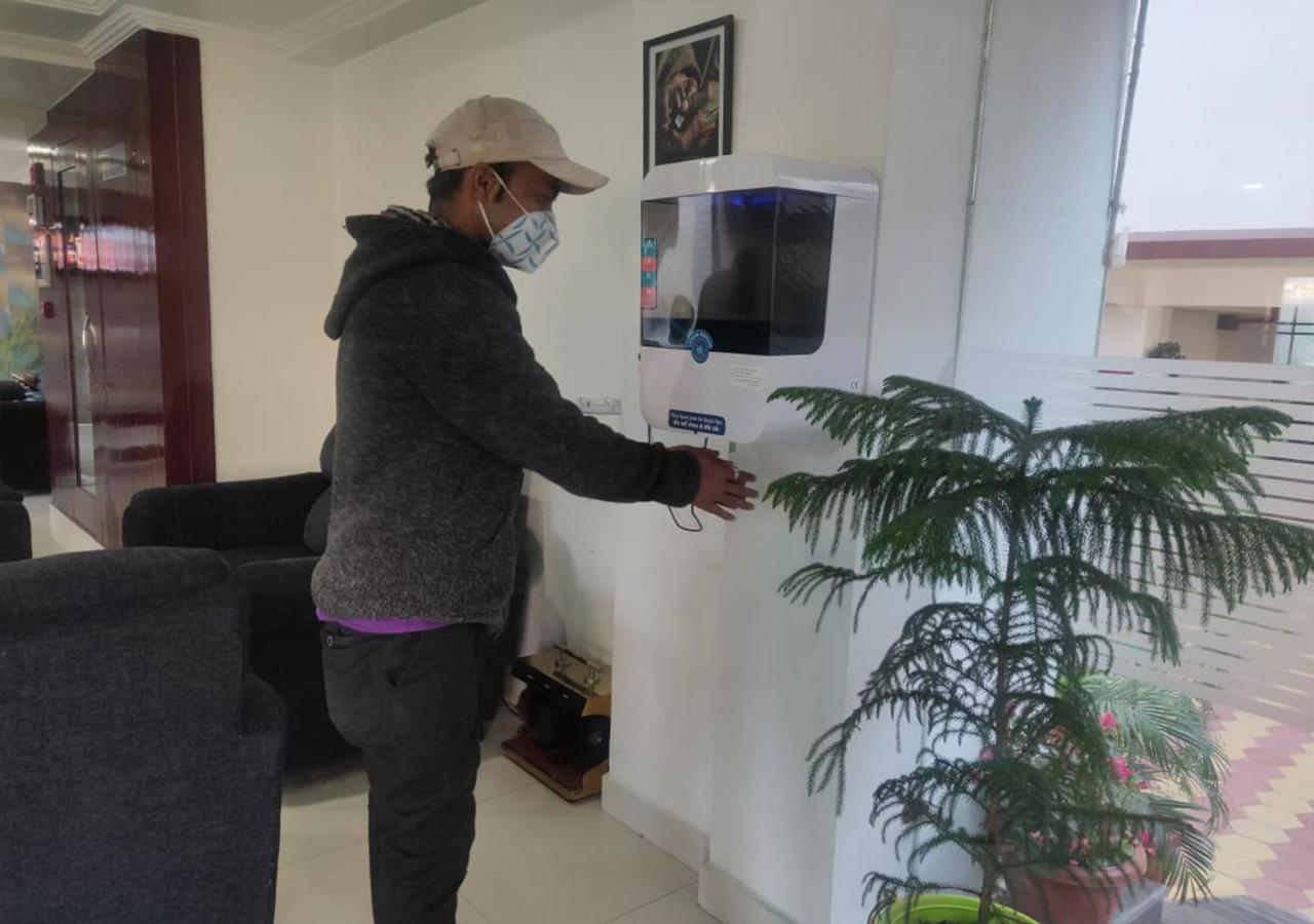 Hotel White Grand Shimla - In City Centre - A Centrally Ac Hotel Ngoại thất bức ảnh