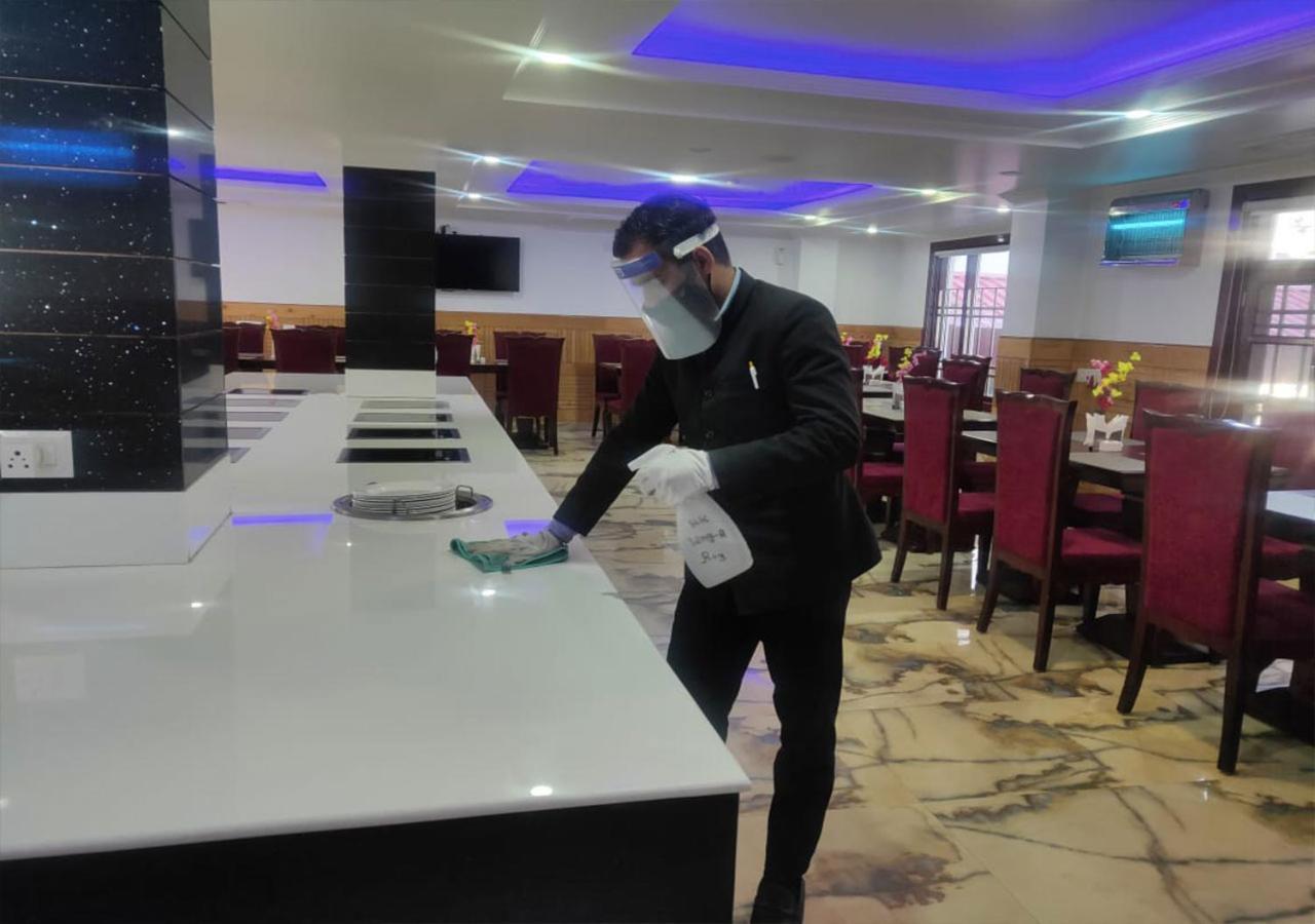 Hotel White Grand Shimla - In City Centre - A Centrally Ac Hotel Ngoại thất bức ảnh