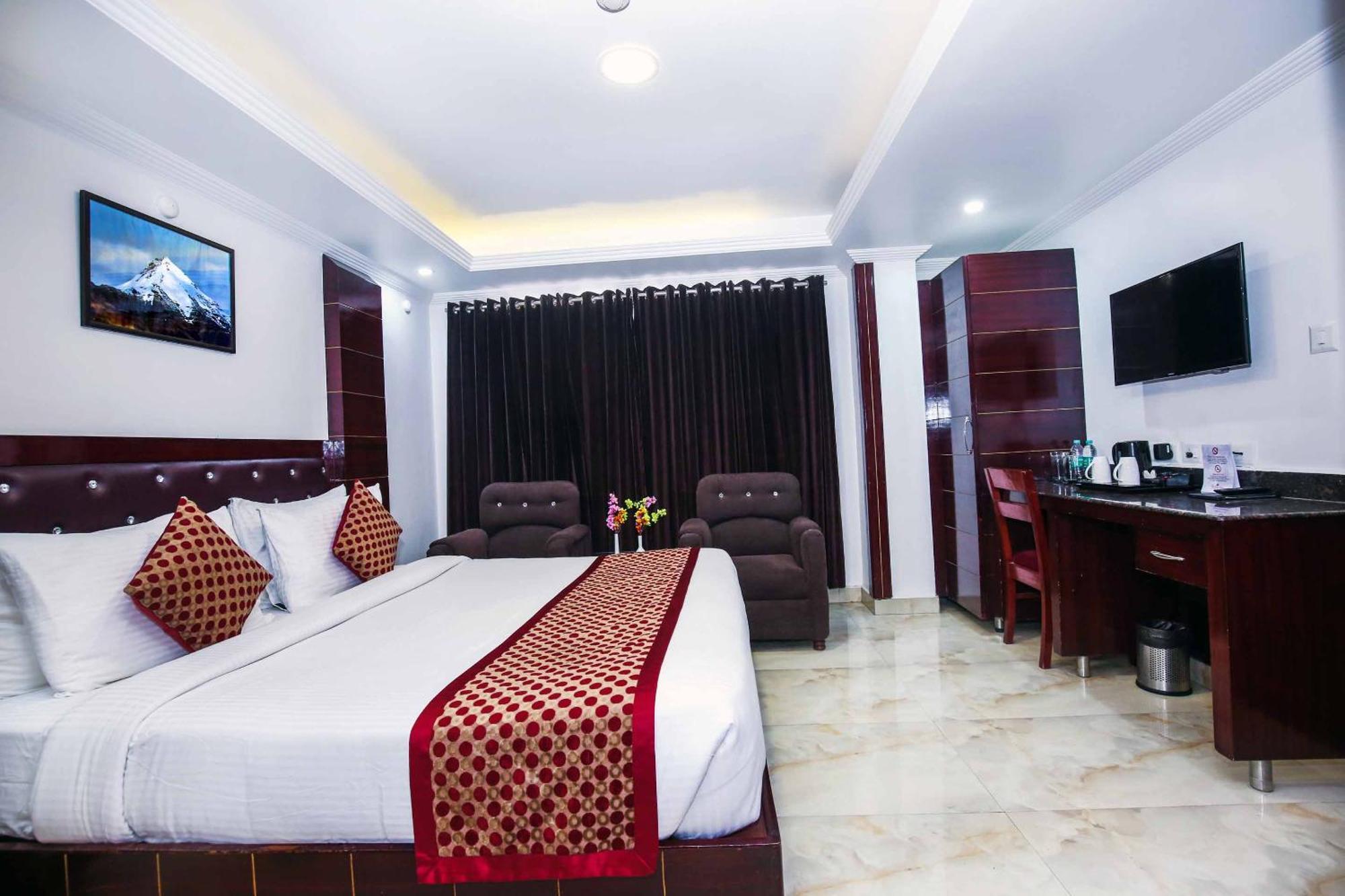 Hotel White Grand Shimla - In City Centre - A Centrally Ac Hotel Ngoại thất bức ảnh