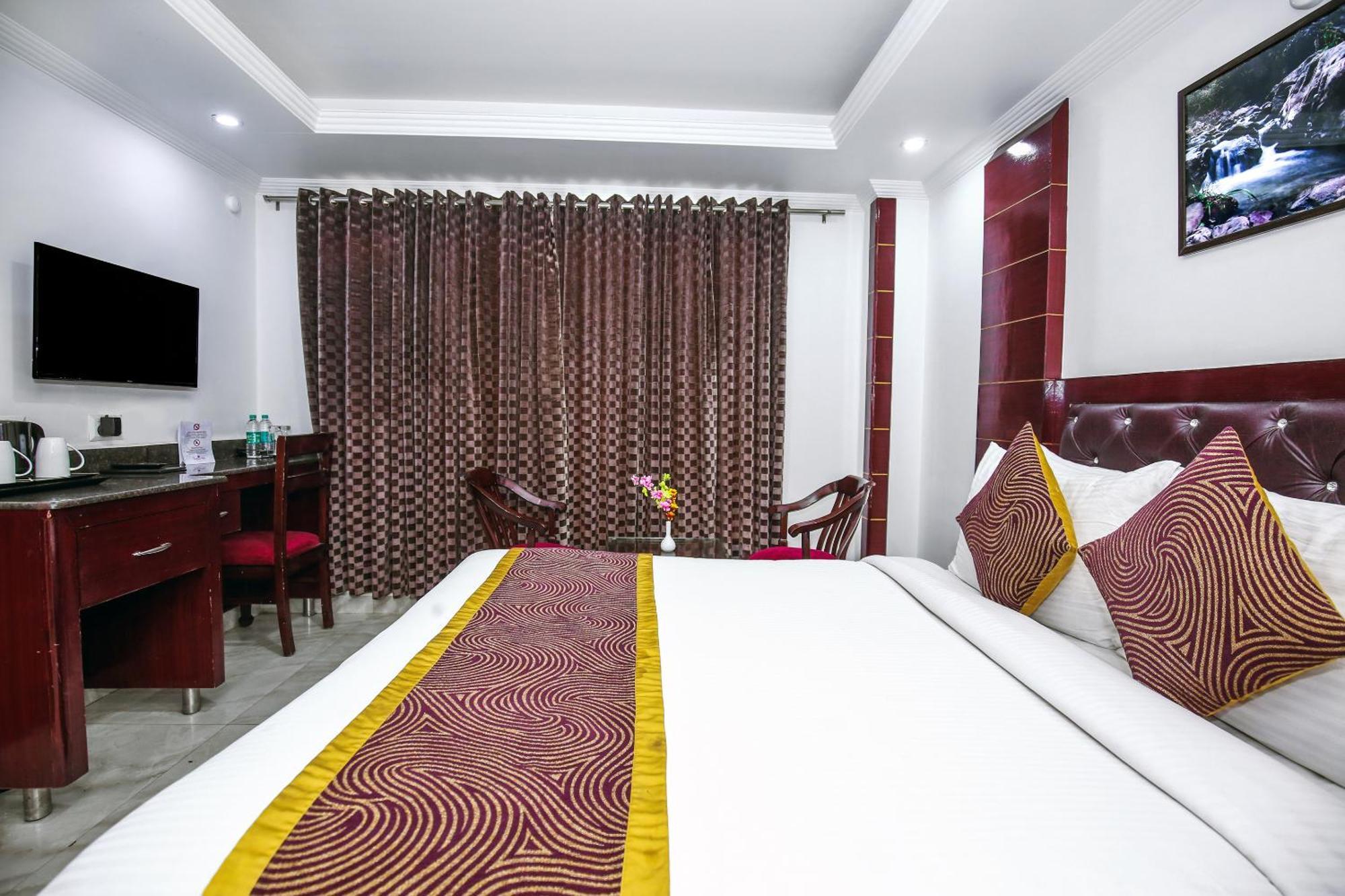 Hotel White Grand Shimla - In City Centre - A Centrally Ac Hotel Ngoại thất bức ảnh