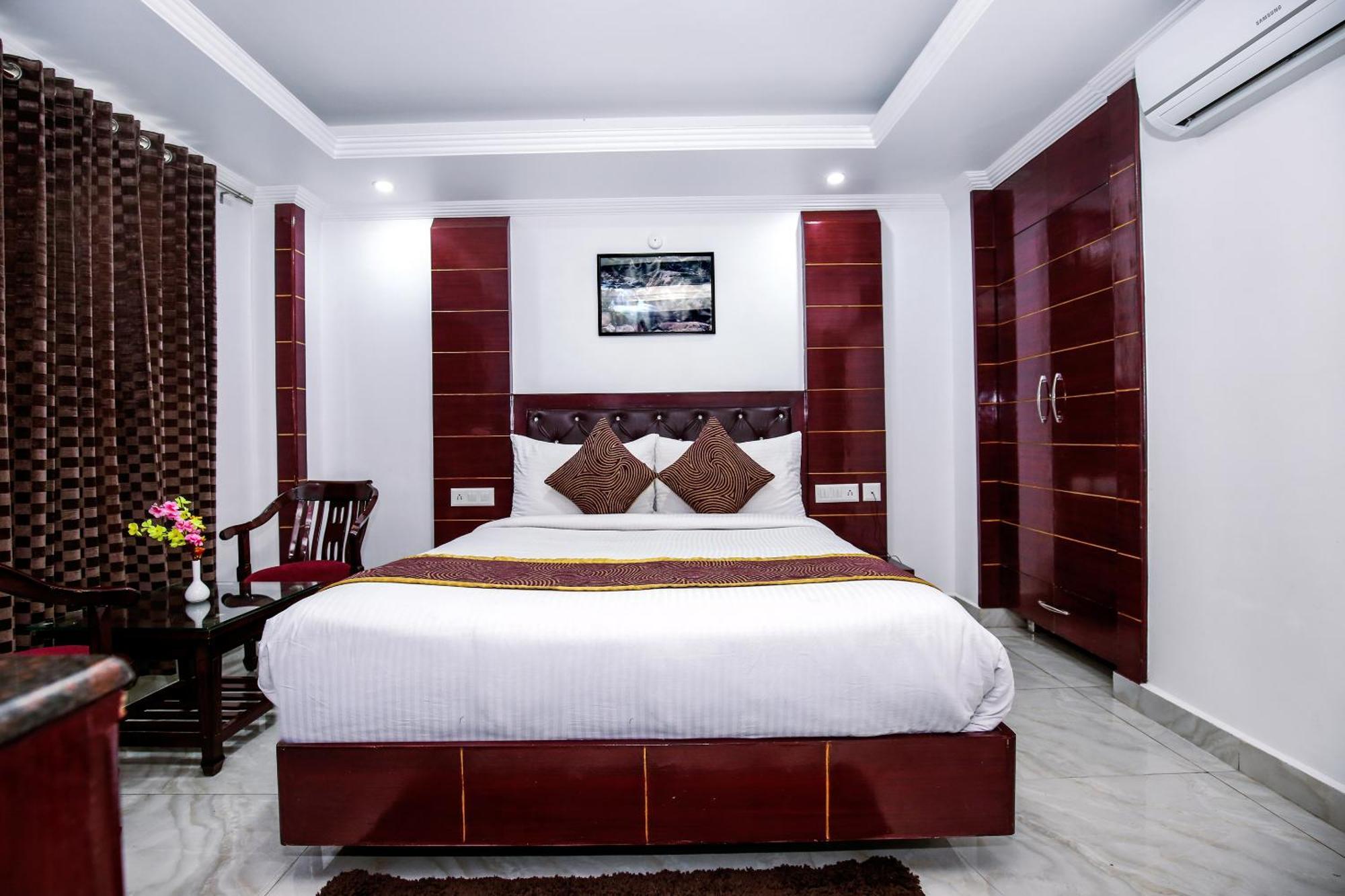 Hotel White Grand Shimla - In City Centre - A Centrally Ac Hotel Ngoại thất bức ảnh