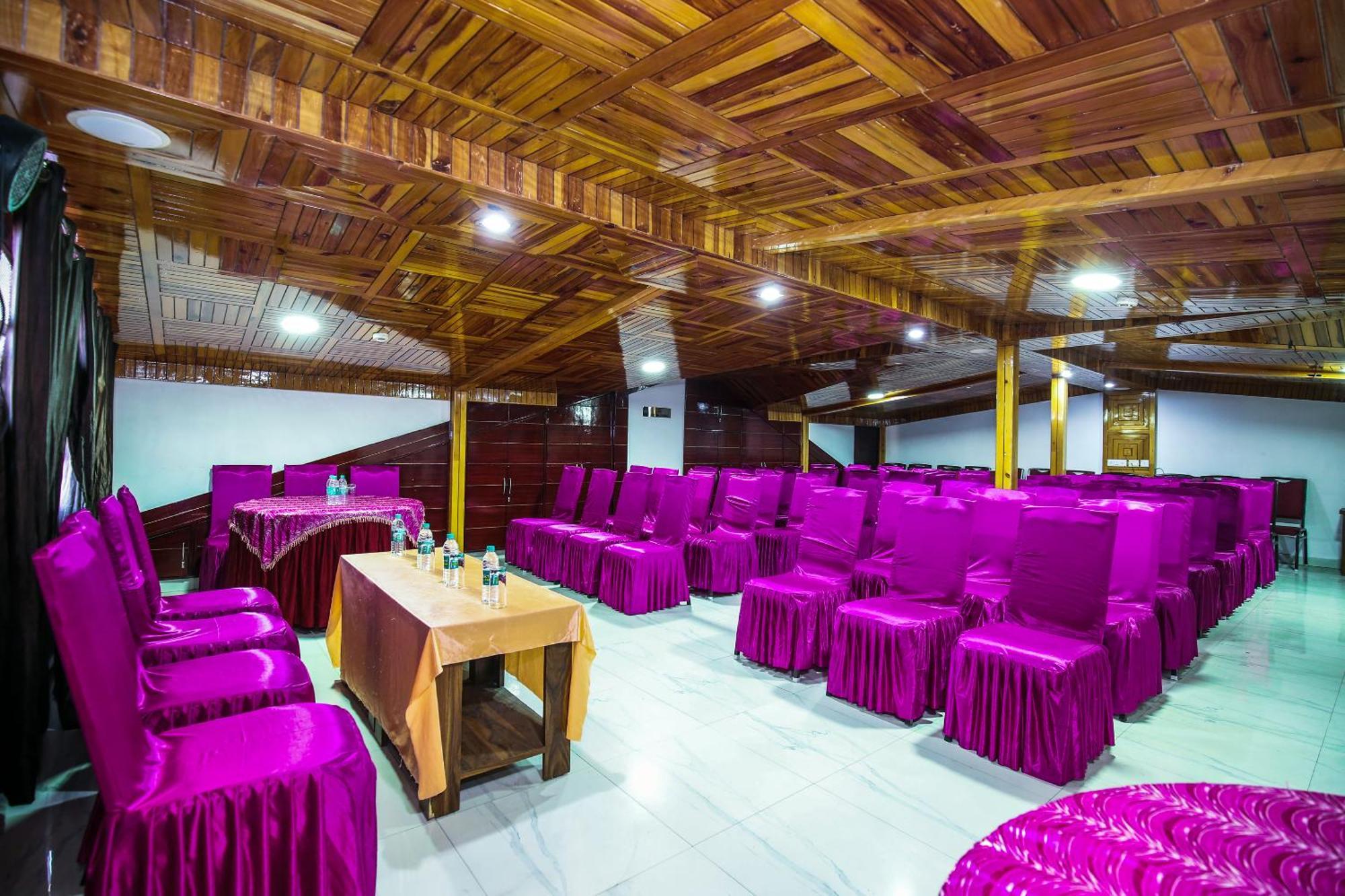 Hotel White Grand Shimla - In City Centre - A Centrally Ac Hotel Ngoại thất bức ảnh