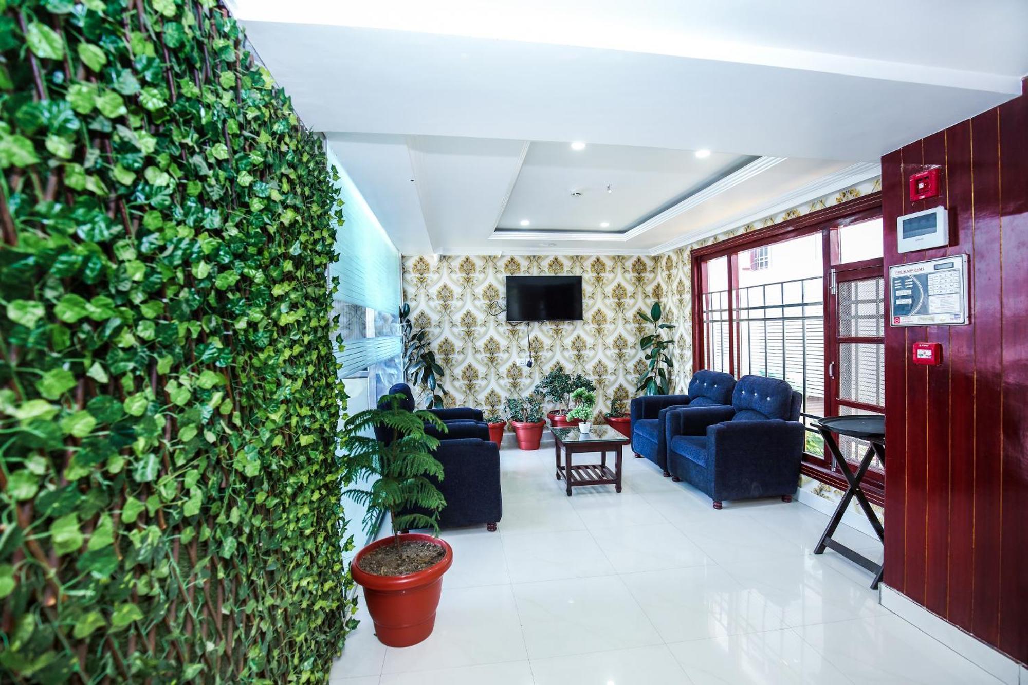 Hotel White Grand Shimla - In City Centre - A Centrally Ac Hotel Ngoại thất bức ảnh