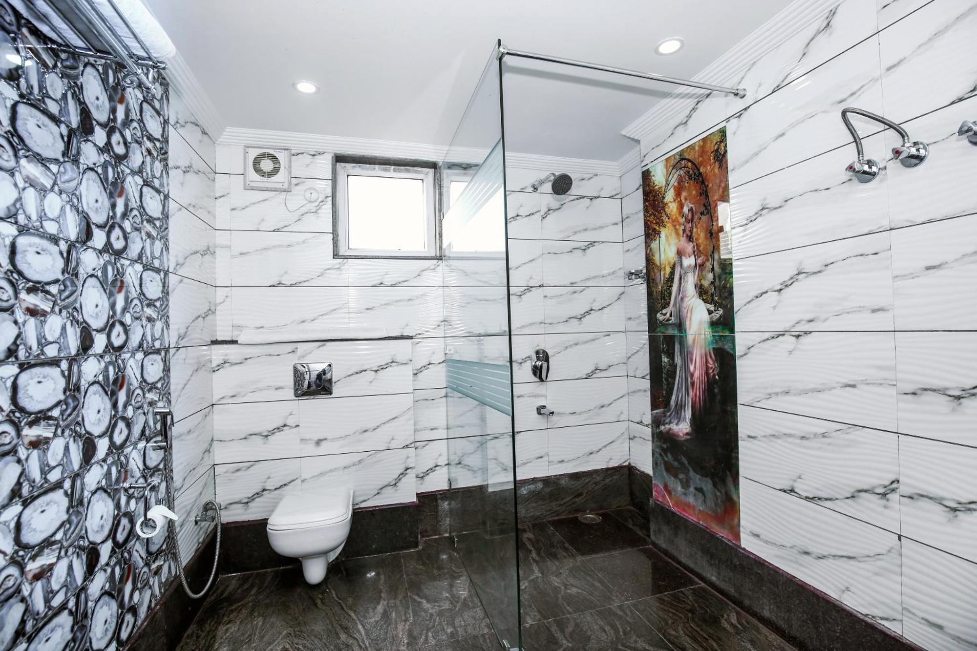 Hotel White Grand Shimla - In City Centre - A Centrally Ac Hotel Ngoại thất bức ảnh