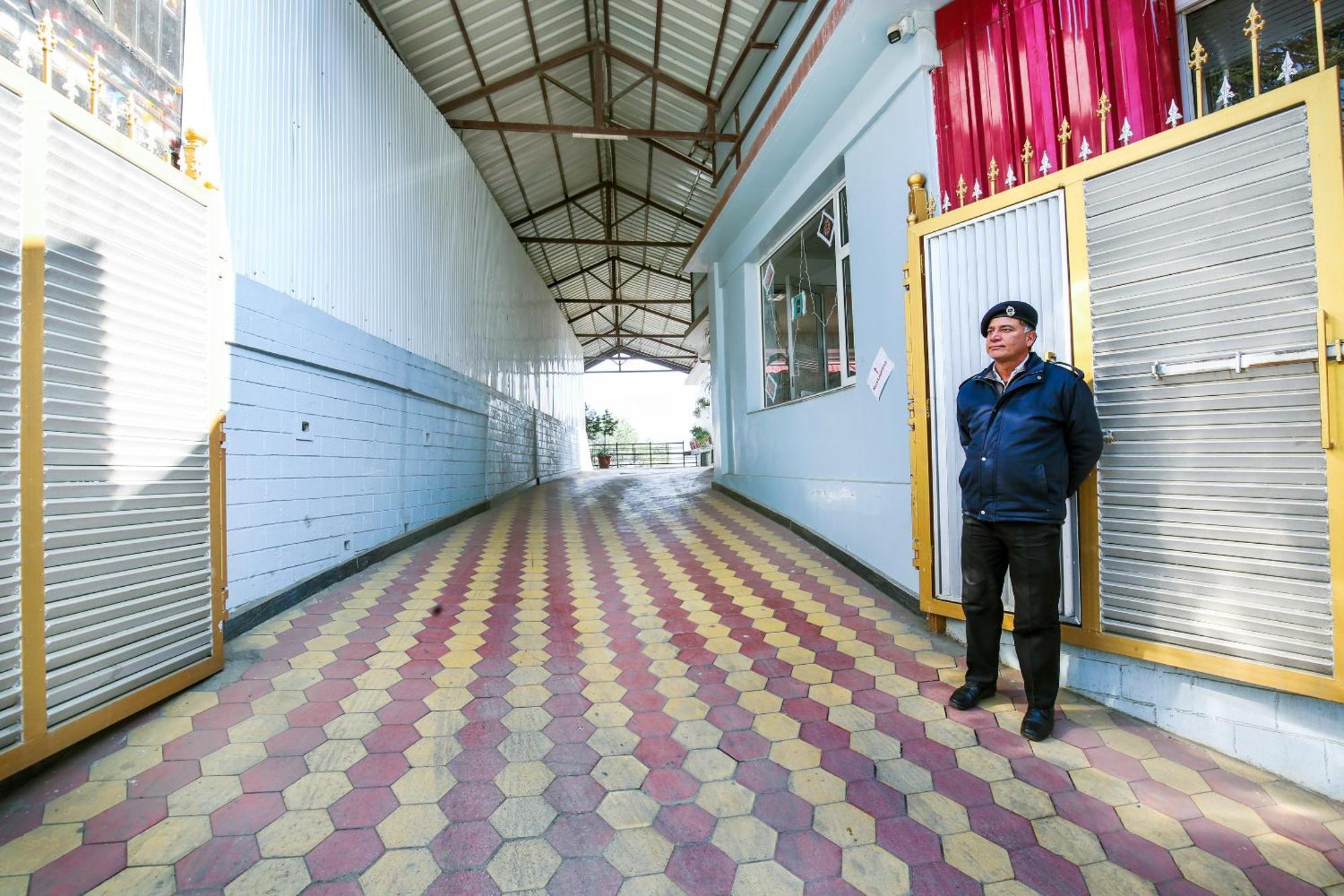 Hotel White Grand Shimla - In City Centre - A Centrally Ac Hotel Ngoại thất bức ảnh