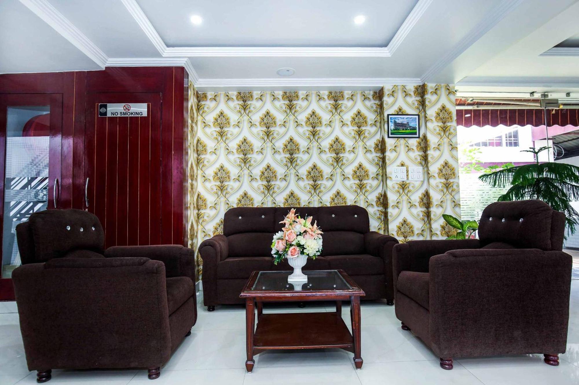 Hotel White Grand Shimla - In City Centre - A Centrally Ac Hotel Ngoại thất bức ảnh