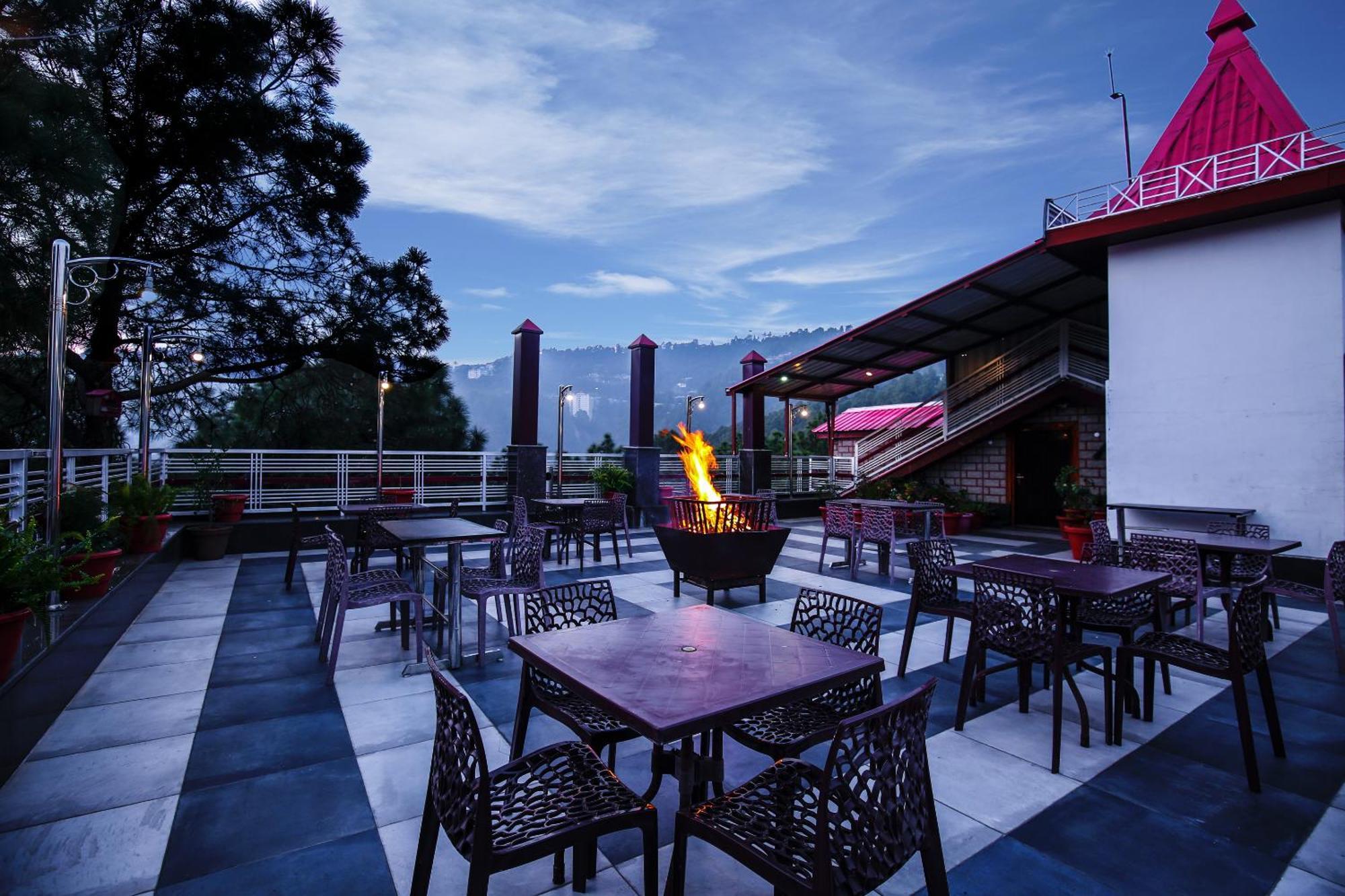 Hotel White Grand Shimla - In City Centre - A Centrally Ac Hotel Ngoại thất bức ảnh