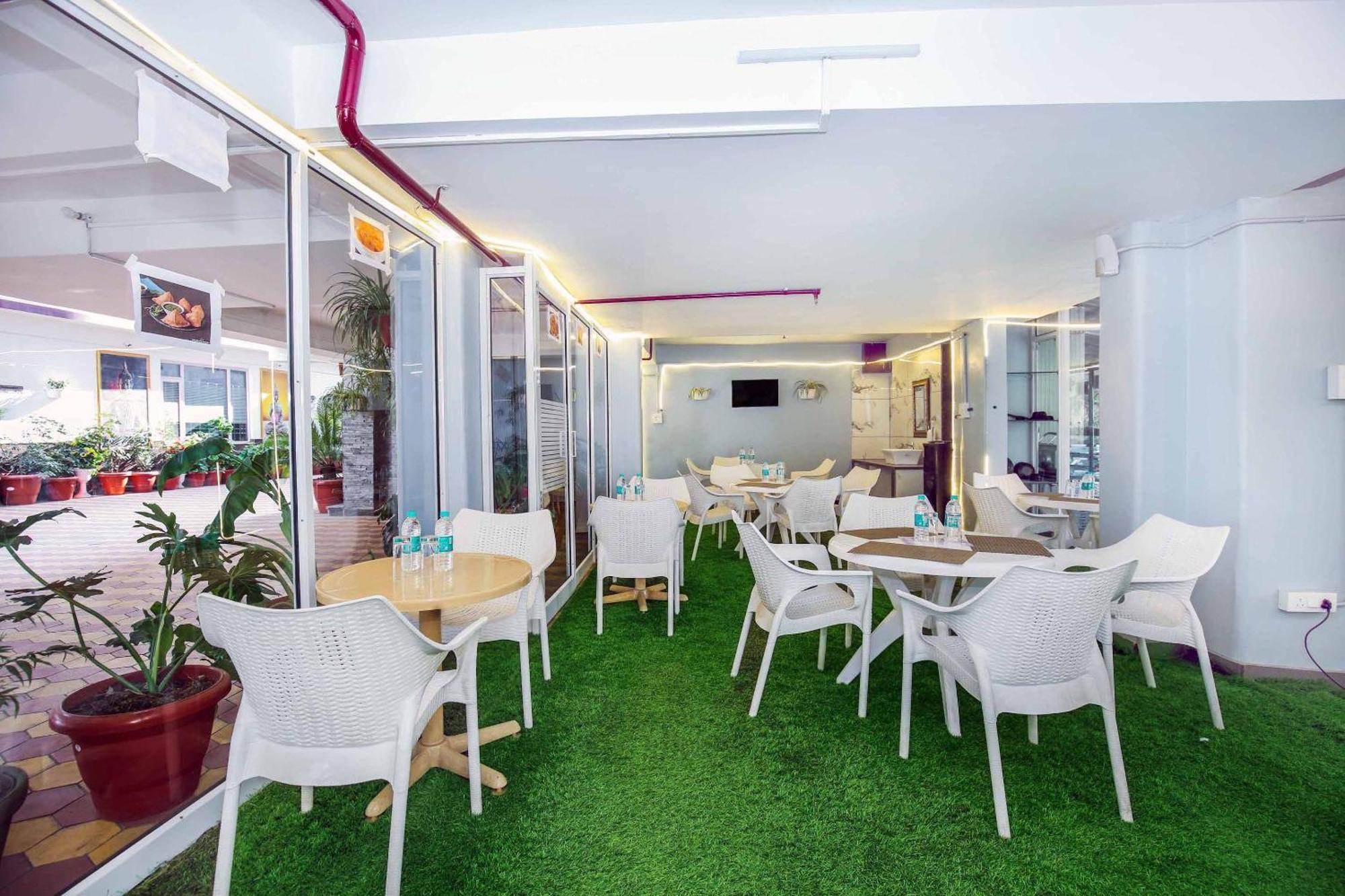Hotel White Grand Shimla - In City Centre - A Centrally Ac Hotel Ngoại thất bức ảnh